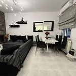 Katsaras House 3 Cozy Bedrooms