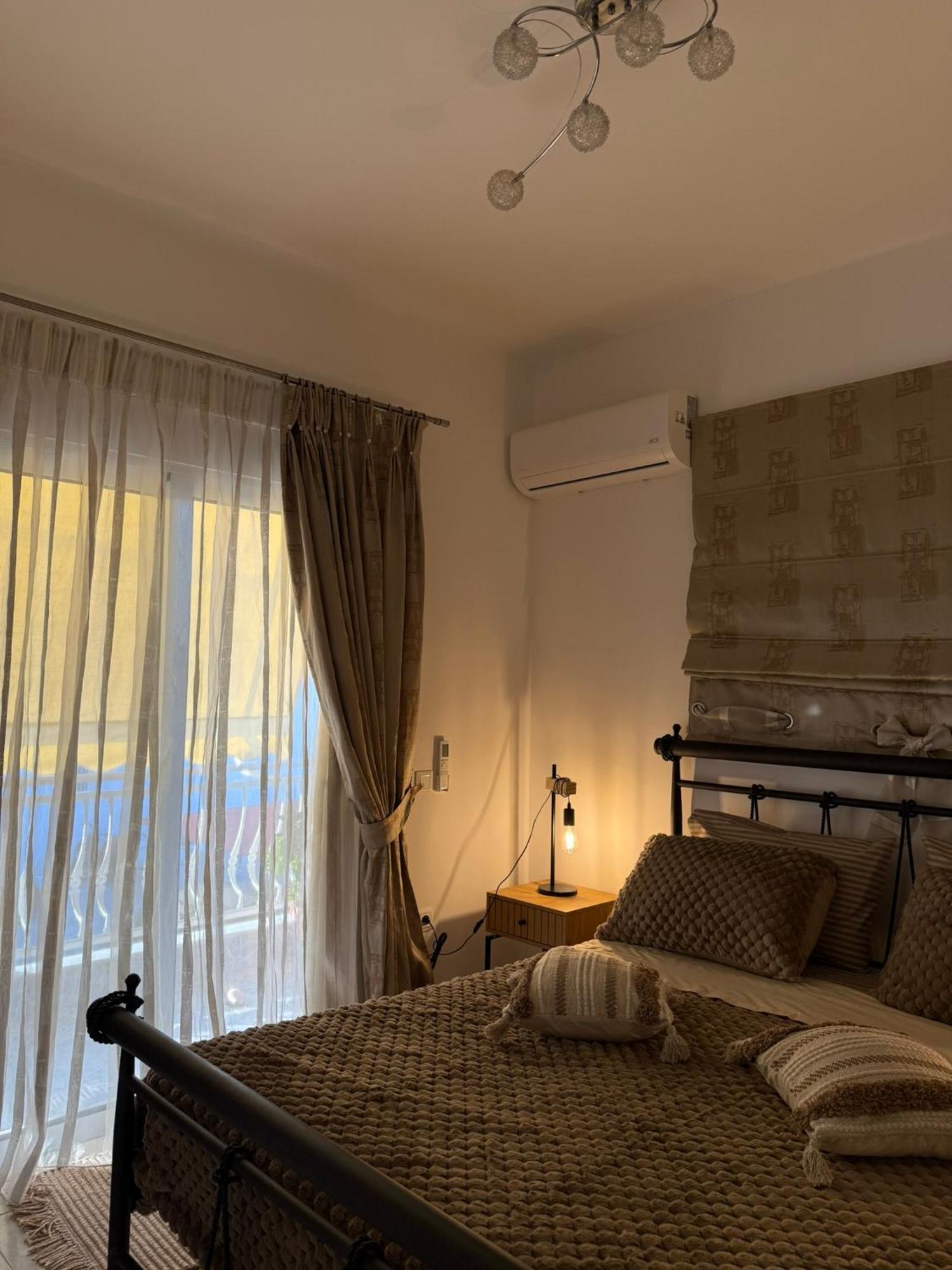 Katsaras House 3 Cozy Bedrooms Lejlighed *