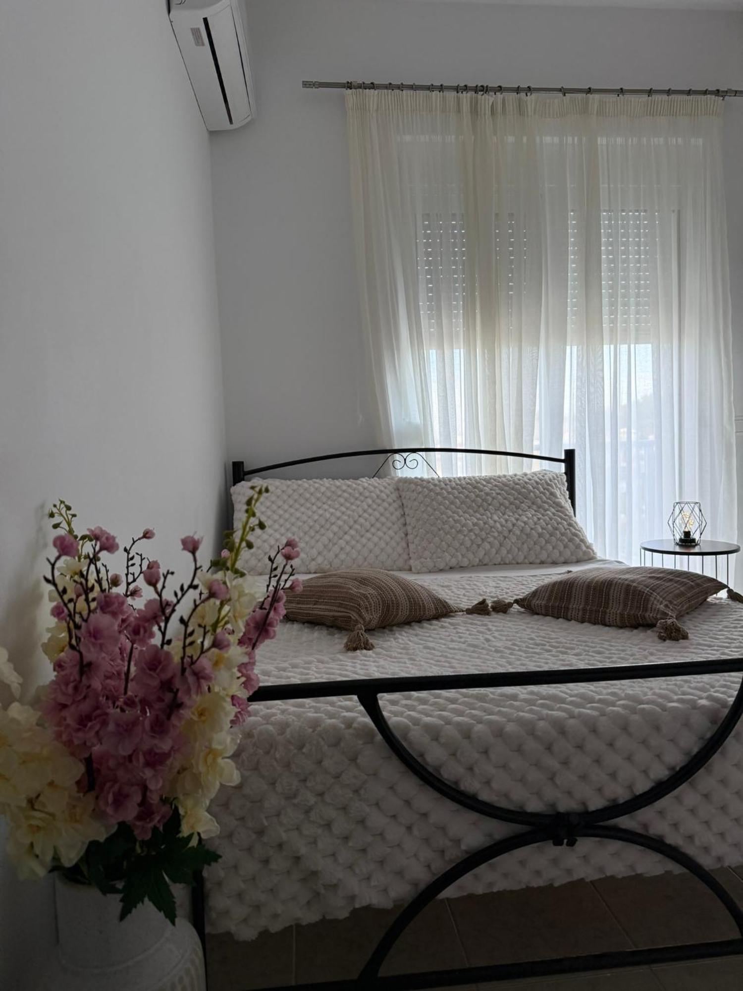 Katsaras House 3 Cozy Bedrooms *